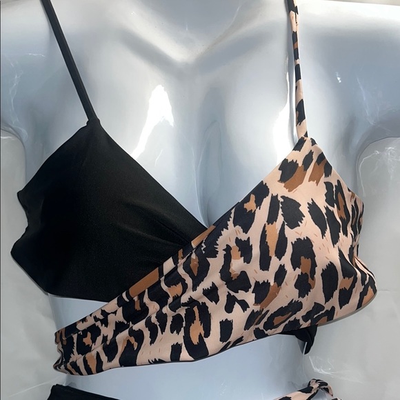 NWOT Leopard Print and Black Women's Swimwear Size XL - Picture 4 of 10
